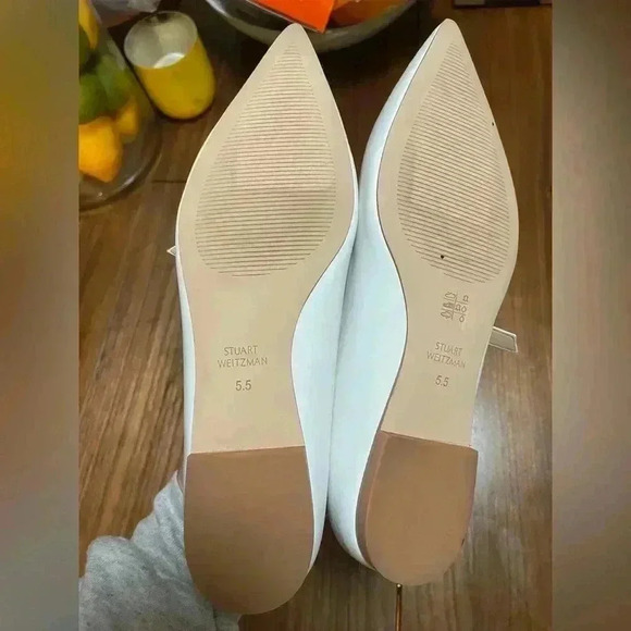 Stuart Weitzman Pearl Ring Pointed Toe Mary Jane Flat White Women’s 5.5 $450 - Picture 6 of 6